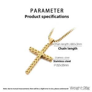 Détail du pendentif croix dorée avec texture épi et chaîne en acier inoxydable specs