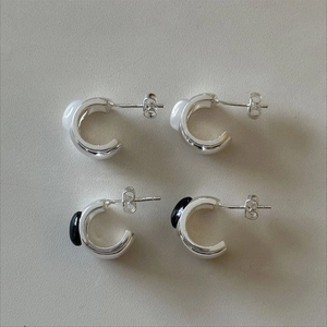 Minimalist 925 sterling silver C-shaped hoop earrings with black and white resin accents