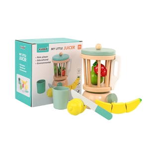 Wooden toy juicer set for kids including play fruit and accessories for role play