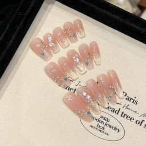 Handgefertigte Aufklebbare Nägel Nude Rosa Verlauf Gold Glitzer 3D Blume Strass Elegante Sarg Mandel Falsche Nägel
