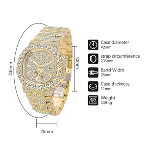 Specifiche tecniche e dimensioni di questo orologio al quarzo hip hop dorato con diamanti