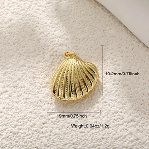 Detail shot of golden shell pendant with dimensions 19.2mm and weight 1.2g for jewelry making