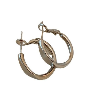 Minimalist irregular twisted hoop earrings in rose gold finish with sleek metallic luster