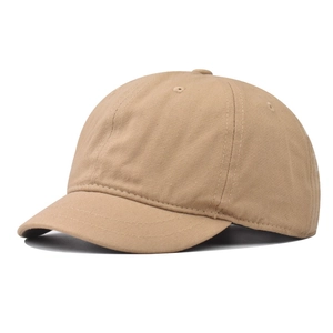 Casquette de baseball kaki à bord court en sergé de coton vintage vue sous un angle de 45°