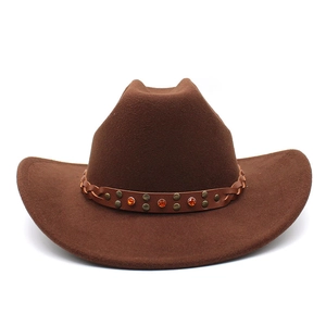 Chapeau de cowboy classique en feutre de laine marron foncé avec bande en cuir ornée