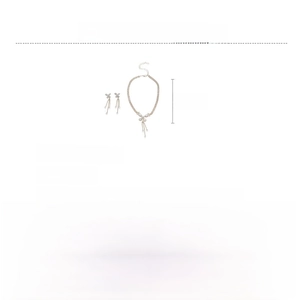 Detailed size specifications of the zircon butterfly tassel necklace and earring jewelry set