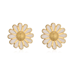 Detailed view of daisy stud earrings with white enamel petals and gold centers
