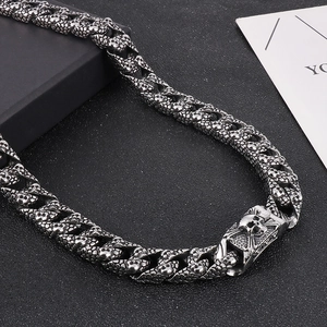 Vintage gothic Cuban link necklace with skull head detail in silver stainless steel
