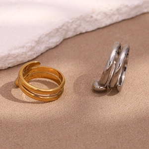 18K gold plated stainless steel spiral ring with double snake head and white diamonds
