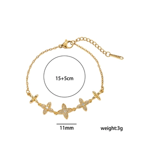 Bracelet trèfle doré élégant en acier inoxydable avec dimensions détaillées du produit