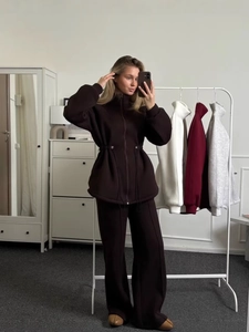 Women's dark brown 2-piece sportswear set with zip-up hoodie and wide-leg sweatpants