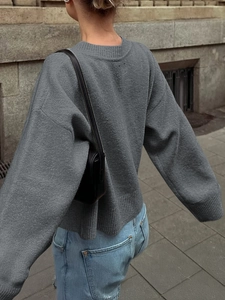 Lässiger grauer Damen-Strickpullover mit langen Ärmeln und lockerer Passform für den Herbst