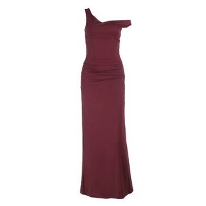 Detailed view of the dark red off-shoulder dress with slim fit and waist pleat design