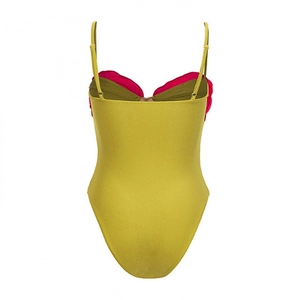Maillot de bain vert une pièce avec volants roses et fines bretelles vue de dos