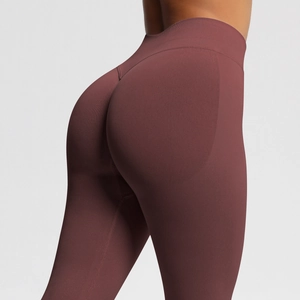 Detail of seamless high waist yoga leggings with peach butt lifting shape and breathable fabric