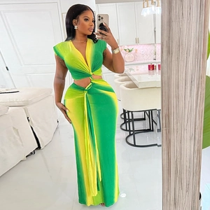Slim fit two-piece ombre dress set with twist knot detail and bodycon skirt in green and yellow