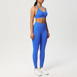 Set da yoga blu Klein con reggiseno sportivo allacciato al collo e leggings a vita alta