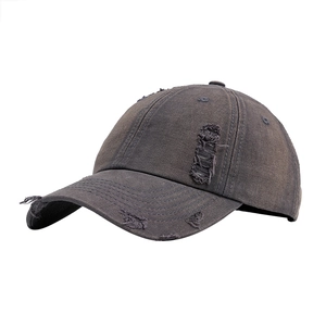 Casquette de baseball en denim gris délavé avec détails déchirés style vintage