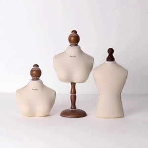 Présentoir De Collier Vintage En Tissu De Lin Enveloppé Buste De Mannequin Demi Corps Base En Bois Organisateur De Bijoux
