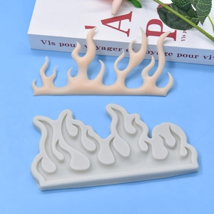 Flame-shaped silicone mold for DIY baking, mousse, and chocolate cake decoration