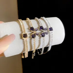 Bracelets élégants avec pendentifs papillon et carrés en zircon, finitions or et argent