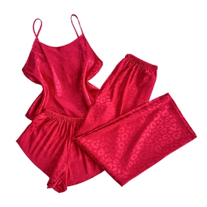 Ensemble pyjama 3 pièces en satin rouge avec dentelle imprimé léopard pour femme