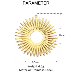 Detailed size chart of a 39mm sun-shaped stainless steel pendant in gold finish