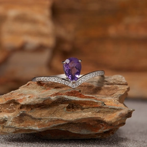Elegant S925 silver V-shaped ring with pear-cut purple amethyst and small diamonds
