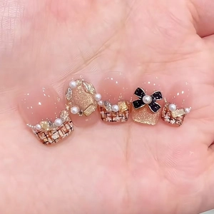 Ongles À Presser Faits À La Main Avec Motif Tweed Œil De Chat Rose Nu Künstliche Perle Strass Nœud Décor Réutilisable