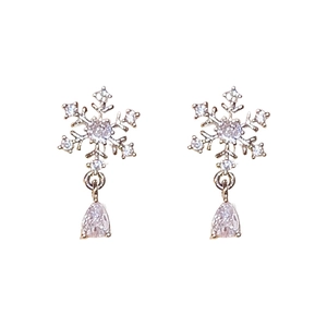 Sparkling snowflake earrings with zircon stones and teardrop pendants in silver