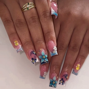 Handmade Press On Nails Blue Gradient 3D Flower Gold Foil Seashell Starfish Summer Ocean Style French Tip False Nails With Rhinestones Artificial Pearls