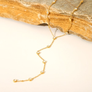 Elegant 18K gold-plated stainless steel Y-necklace with sparkling crystal tassels