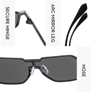 Details der quadratischen Metallsonnenbrille mit Scharnier, gebogenem Bügel und Nasensteg