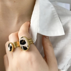 Fashionable gold leopard print open ring featuring textured fur inlay for women