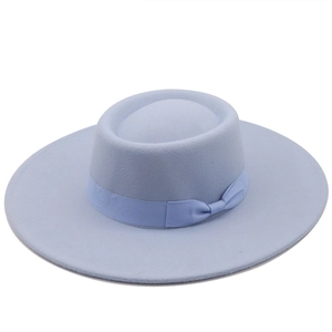Chapeau en laine bleu clair classique avec large bord de 9,5 cm et ruban gros-grain