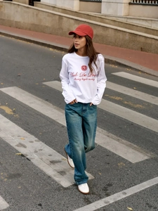 Vintage hip hop oversized λευκό βαμβακερό μακρυμάνικο t-shirt με κόκκινο γράμμα
