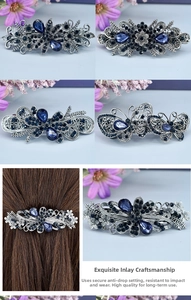 Vue macro de barrettes à strass bleus et d'accessoires de cheveux à fleurs pour femmes
