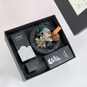 Wizard of Oz essential oil diffuser gift set with natural crystals and botanical elements