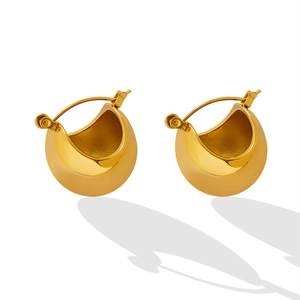 Minimalist U-shaped 18K gold plated titanium steel geometric earrings with polished finish