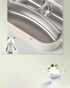 Close-up of SUS304 stainless steel interior with leak-proof seal and side buckles