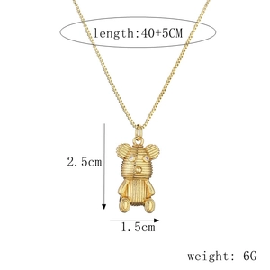 Détail du collier pendentif ours avec dimensions de 40+5cm de long et poids de 6g
