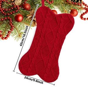 Calcetín navideño rojo de punto con forma de hueso de perro para decoración festiva