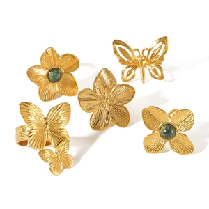 Five-piece 18k gold plated stainless steel ring set with green flower and butterfly motifs