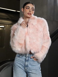 Manteau chic en fausse fourrure rose avec col montant pour la mode hivernale féminine