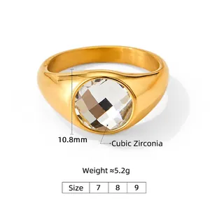 Bague en acier inoxydable doré poli avec zircon clair de 10,8 mm et poids de 5,2 g
