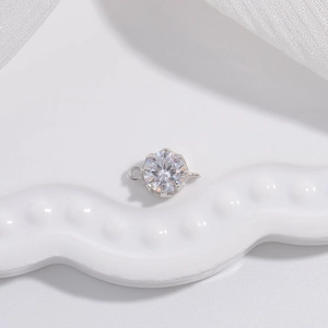 Détail du connecteur flocon en argent S925 avec zircone cubique et doubles anneaux