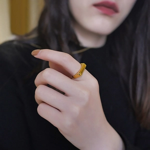 Minimalist Geometric Square Flat Top Signet Ring Stainless Steel Gold Plated Waterproof Hypoallergenic Jewelry For Women