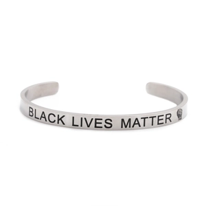 Zilveren roestvrijstalen open armband met Black Lives Matter gravure en icoon