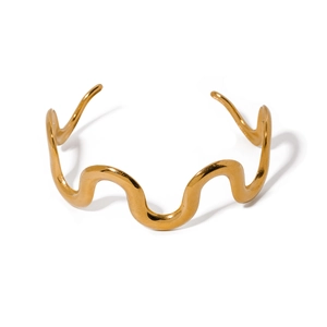Polished 18k gold plated stainless steel wavy open bangle with minimalist aesthetic