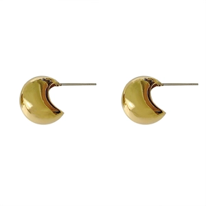 Minimalist golden C-shape wide hoop earrings with high-polish metallic finish for women